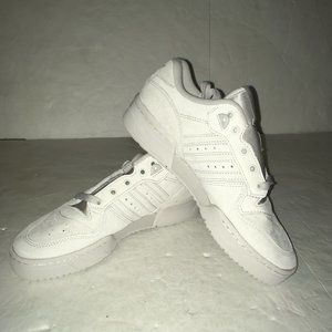 adidas | Shoes | Adidas Rivalry Low Off White Suede Ee764 Sz 6 New |  Poshmark